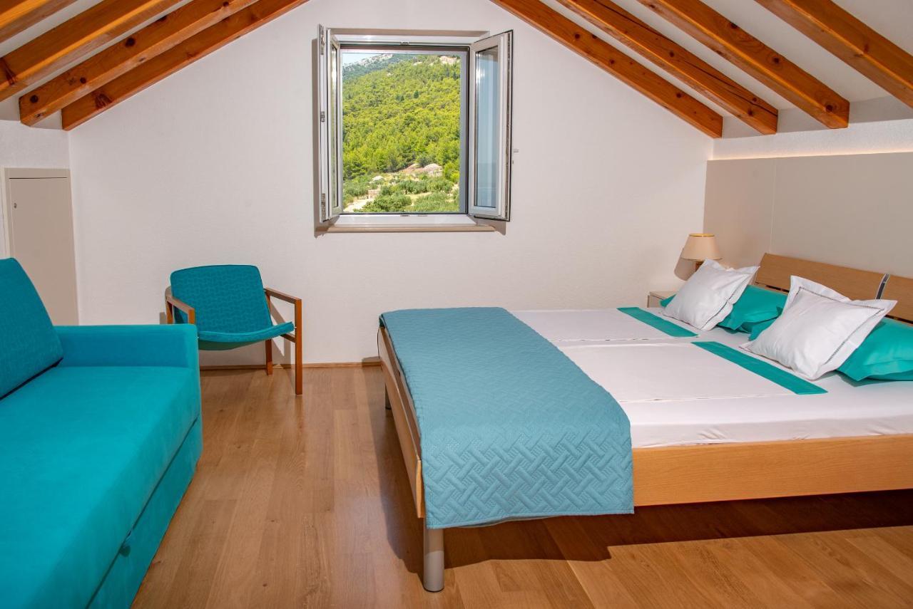 Villa Franka With Swimming Pool Бол Екстер'єр фото