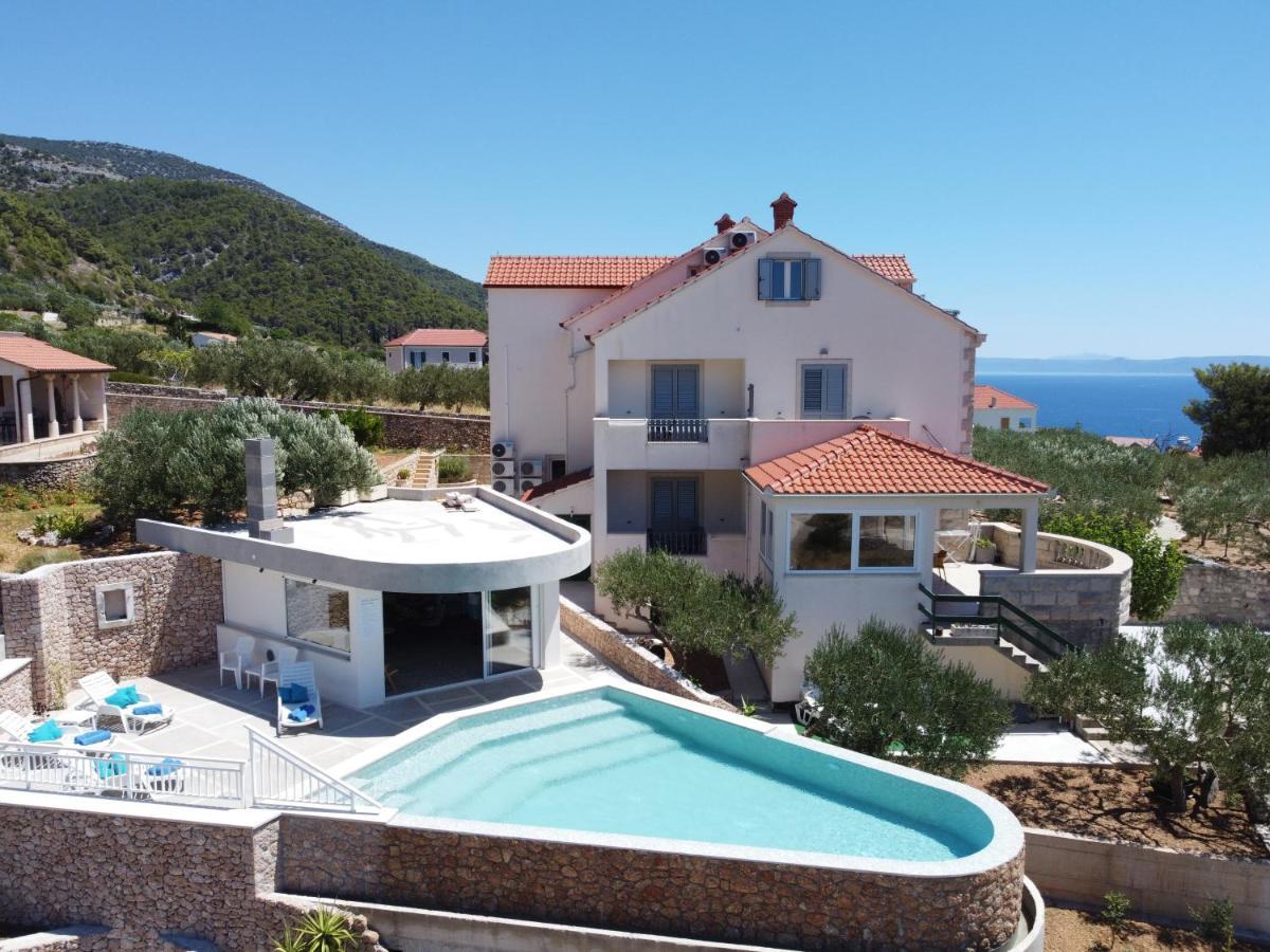 Villa Franka With Swimming Pool Бол Екстер'єр фото