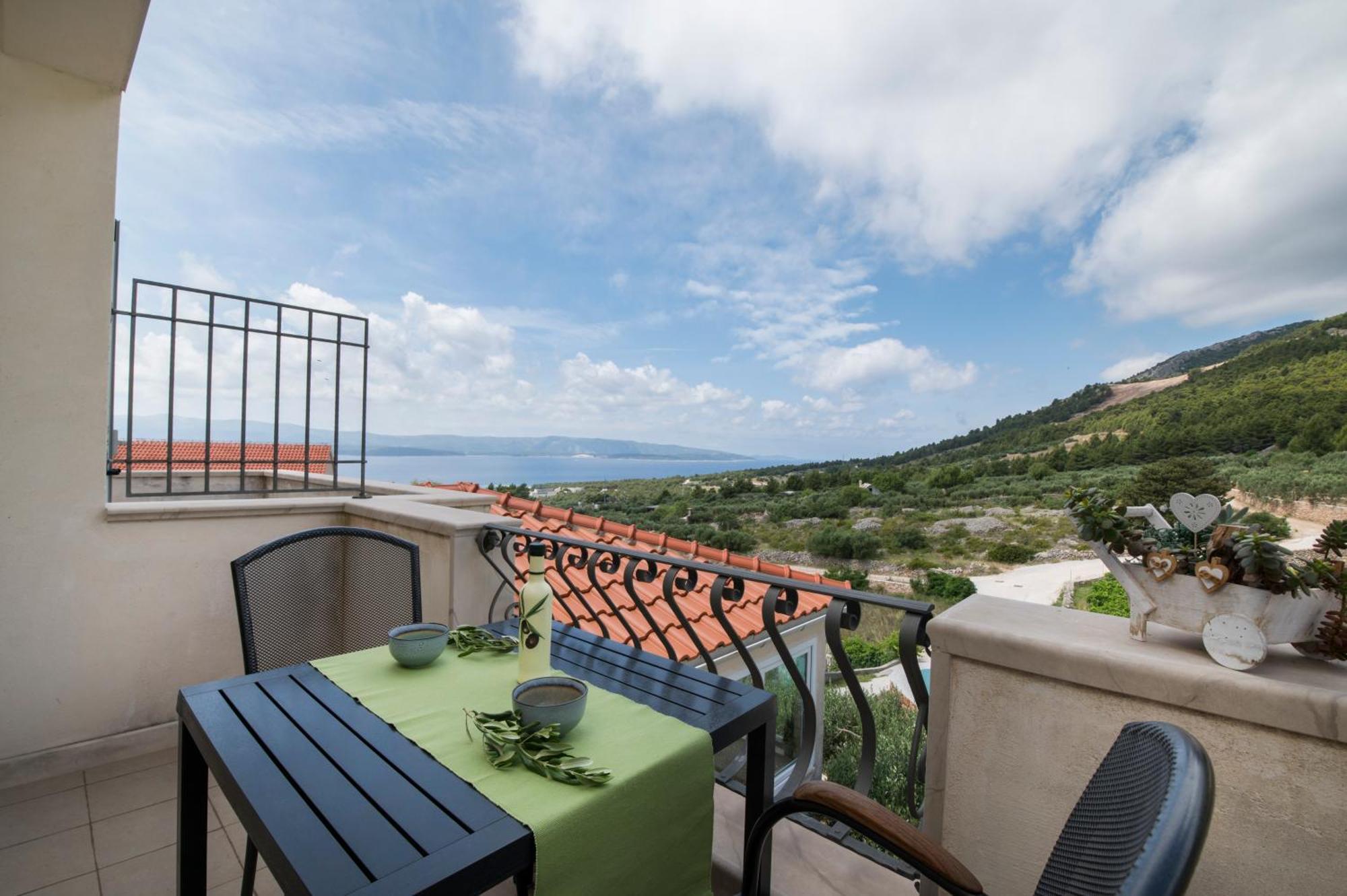 Villa Franka With Swimming Pool Бол Екстер'єр фото
